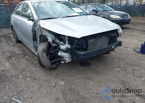 2021 Kia Forte Lxs из США, поврежденный, VIN 3KPF24AD6ME370640